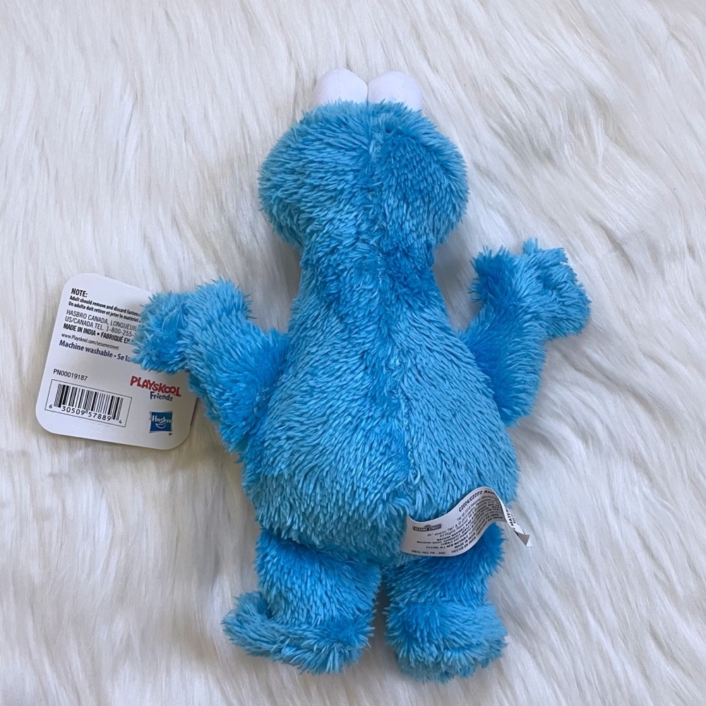 Hasbro Sesame Street Play All Day Interactive Elmo - Picture 8 of 13
